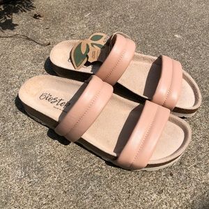 NWT Biostep size 7.5 women’s sandal.